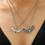 Gothic Alloy Bat Pendant Necklace Men Women Fashion Neck Jewelry Cool Girls Halloween Party Personality Necklaces Accessories