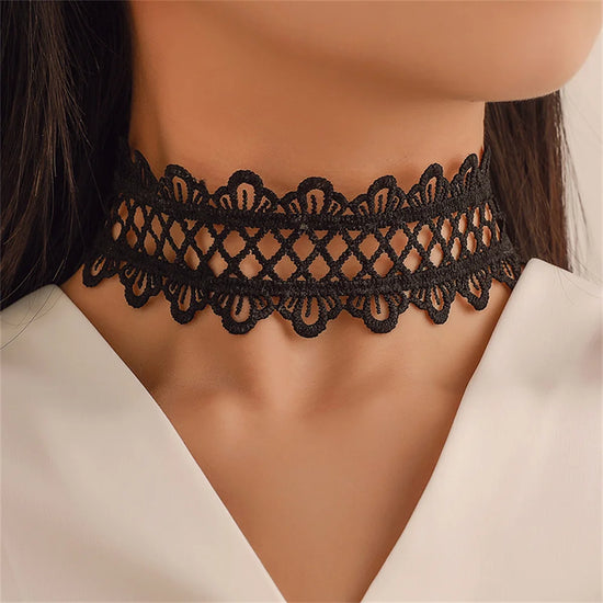 Gothic Black Color Lace Collar Vintage Hand Woven Fabric Choker Necklace For Women Fashion Short Clavicle Chain Jewelry Gift
