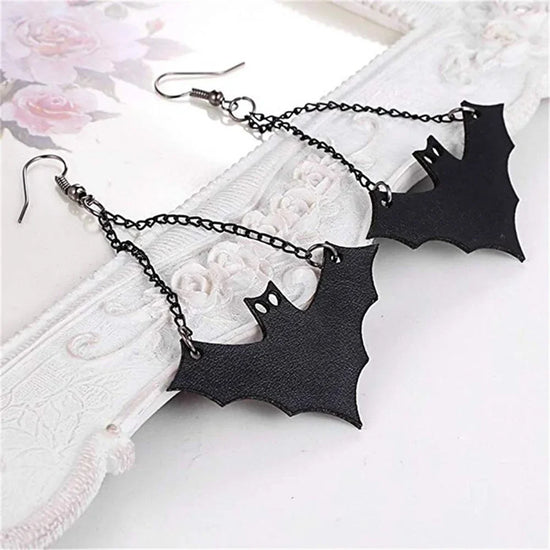 Gothic Vintage Bat Stud Earrings for Women and Men Punk Personality Halloween Decoration Ear Pendants Jewelry Accessories Gifts