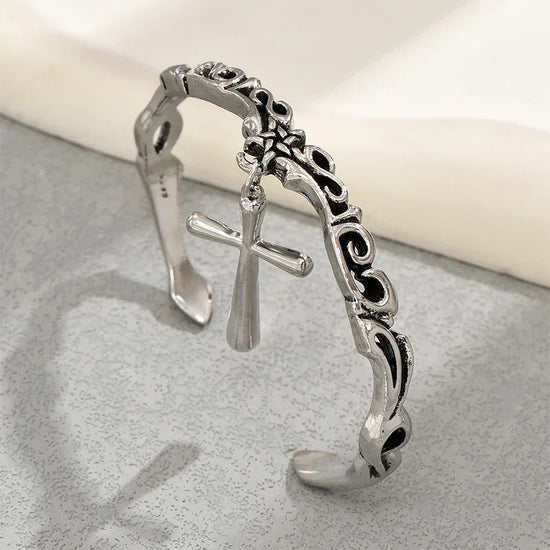 Bohemian Vintage Cross Charm Carved Cuff Bracelet Retro Silver Punk Adjustable Open Bangle for Women Gothic Jewelry Accessories
