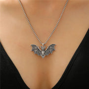 Gothic Alloy Bat Pendant Necklace Men Women Fashion Neck Jewelry Cool Girls Halloween Party Personality Necklaces Accessories