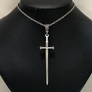 New sword necklace, dagger necklace, sword pendant, pagan, gothic, witchcraft, spells, witchcraft, witches, medieval jewelry。