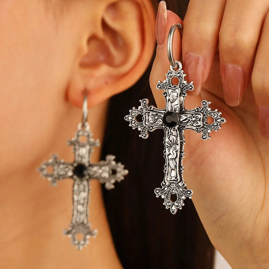 Goth Style Exaggerated Big Metal Flower Vine Cross Dangle Earrings for Women Retro Hip Hop Rock Black Crystal Party Jewelry Gift
