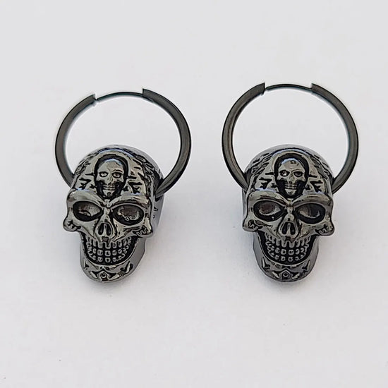 1 pair of stylish men's earrings with Gothic personality